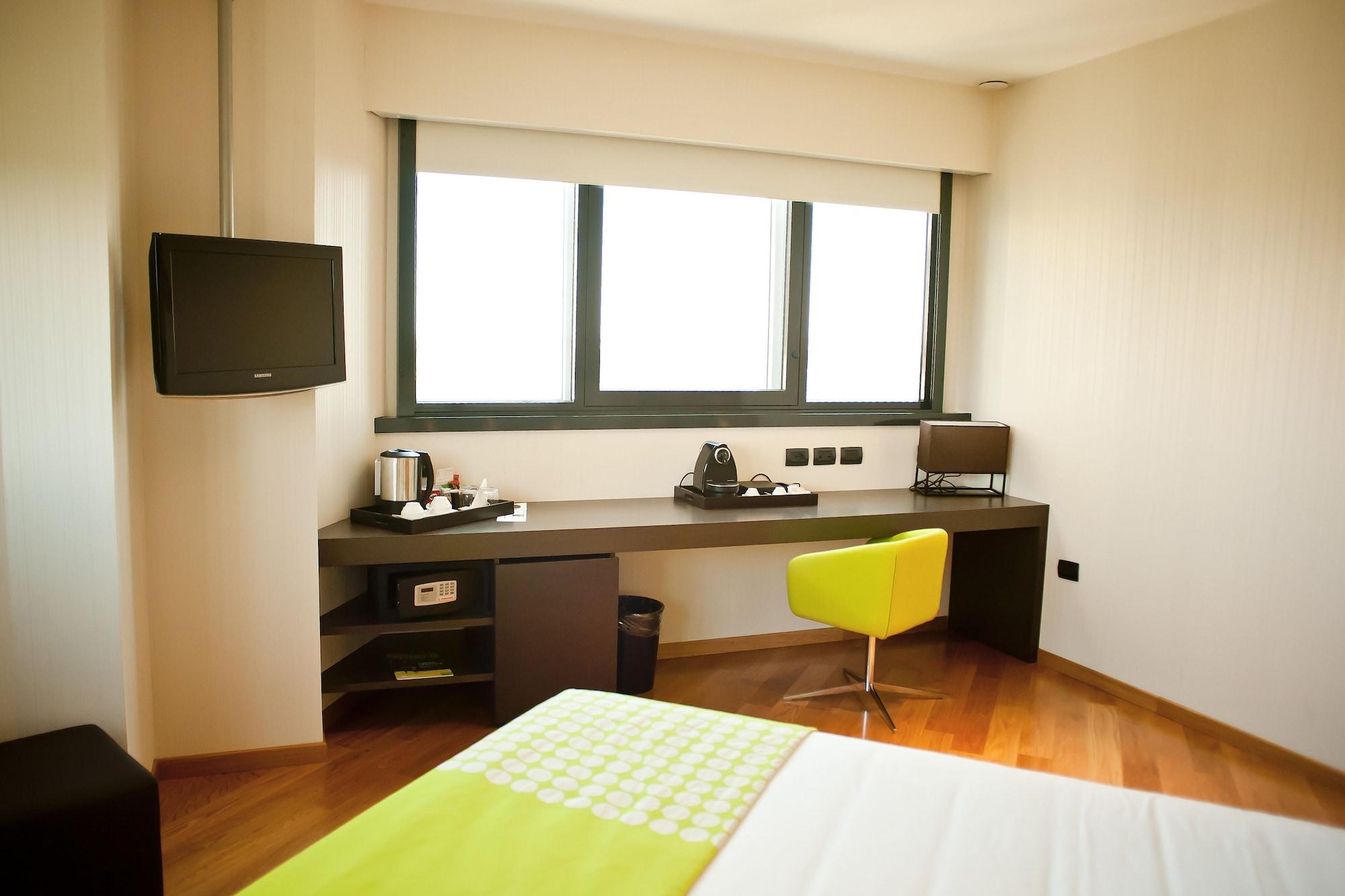 Best Western Plus The Hub Hotel Milan Luaran gambar