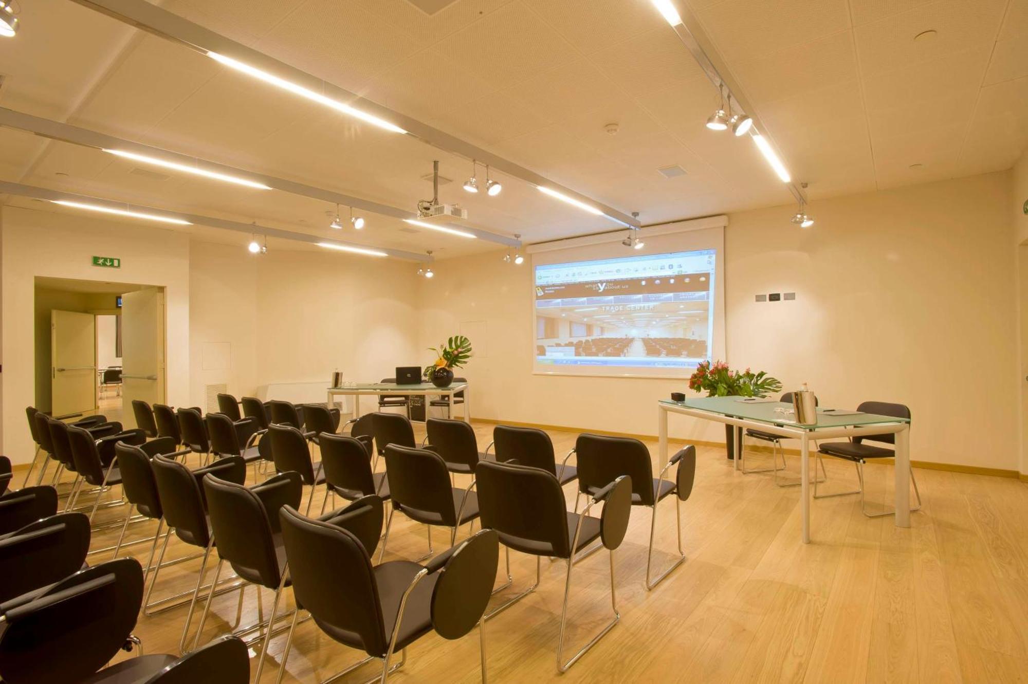 Best Western Plus The Hub Hotel Milan Luaran gambar