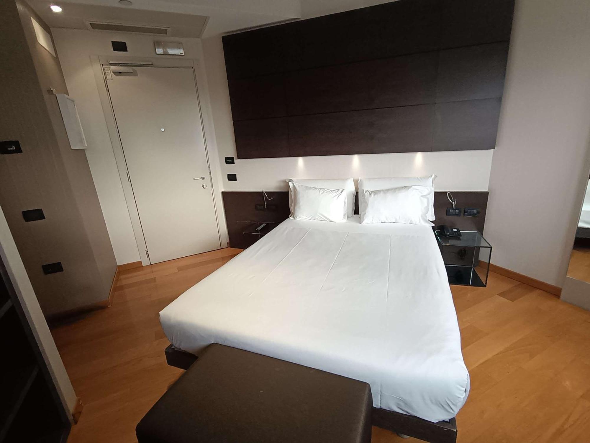 Best Western Plus The Hub Hotel Milan Luaran gambar